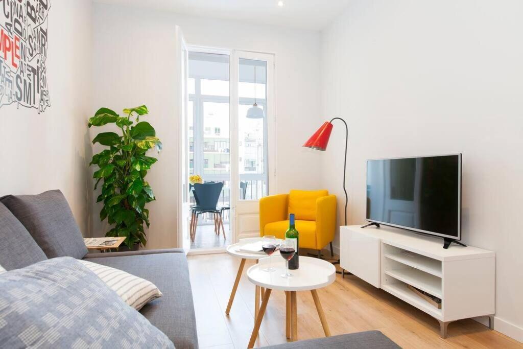 Beautiful 4Bd 4Ba Apartment In Eixample District Barcelona Exterior photo