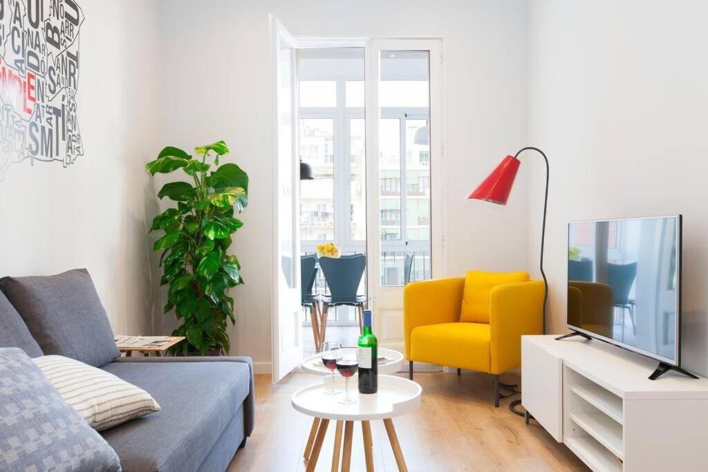 Beautiful 4Bd 4Ba Apartment In Eixample District Barcelona Exterior photo